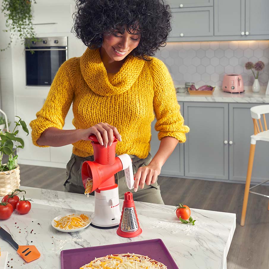 Fast & Mess-Free Food Shredder for Veggies & Cheese | Grate Master®