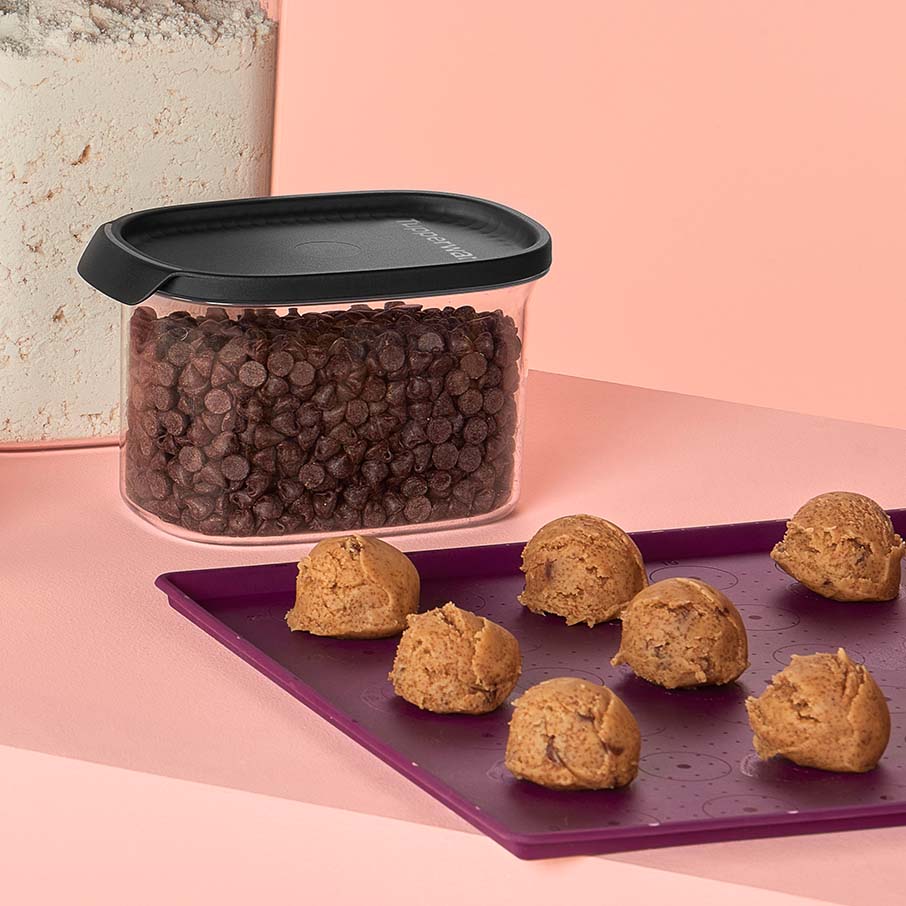 Ultra Clear Airtight Food Storage Container | 1L Oval | Tupperware®