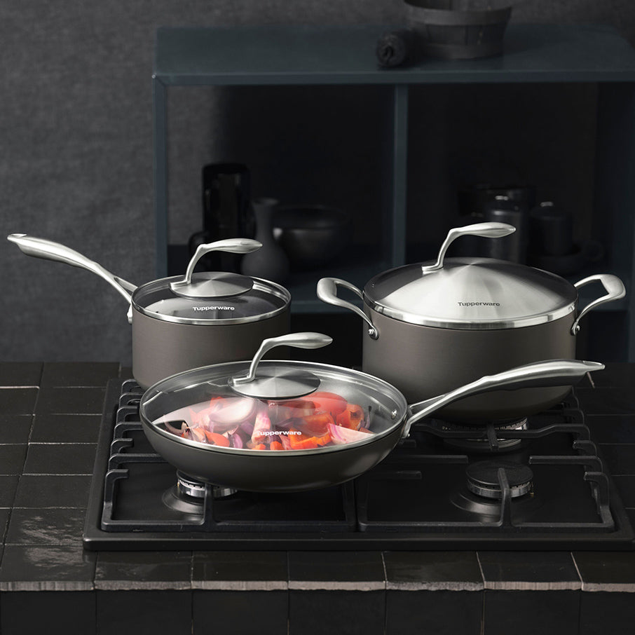 Non-Stick Saucepan with Glass Lid | 2.6 qt Hard-Anodized Aluminum | Chef Series II