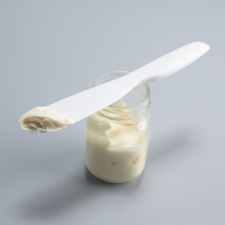 Ergonomic Sandwich Spreader with Serrated Edge & Wide Blade | Tupperware